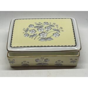 Wedgwood Vintage Trinket/Cigarette box, 1950s fine bone china pimpernel ENGLAND